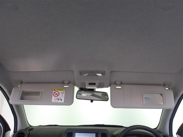 見通しのよいすっきりとした視界で、誰でも運転しやすいです。運転のしやすさは疲れにくさにも繋がりますよ♪