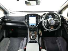 フルセグ　全方位カメラ　STiタワーバー　純正ラバーマット　パドルシフト