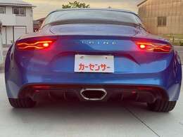 上質なノーマル車を中心に販売していますのでハンドル、シート、ドア内張り、コンソールボックス、フロアカーペットなど大変綺麗です。室内にタバコの臭いなどもありませんので、ご安心ください。