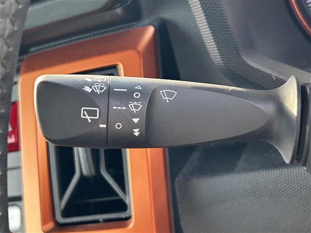 【運転席操作部】快適なドライブを楽しむための機能が装備されています！運転席から触れるので、使いやすいです！除菌プランいれていただくと、さらに清潔で安心していただけます！