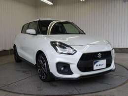 ボディーカラーは「ピュアホワイトパール」カラーコードは「ZVR」