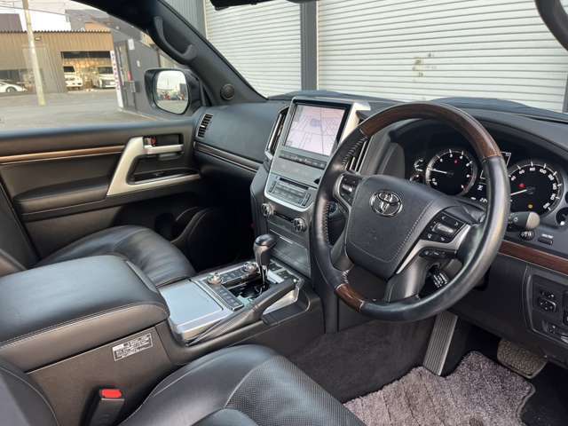 トヨタ ランドクルーザー200 4.6 ZX 4WD 2018年 2.3万キロ