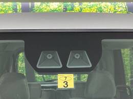 【スマートアシスト】走行中に前方の車両等を認識し、衝突しそうな時は警報とブレーキで衝突回避と被害軽減をアシスト。より安全にドライブをお楽しみいただけます。