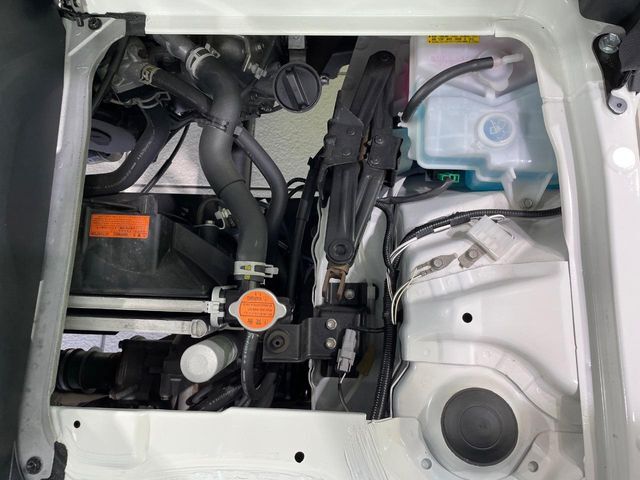 親切・丁寧な専門メカニックスタッフが応対！・車検・点検整備・事故等の修理などアフターサービスも安心。お車のカスタマイズもネクステージのサービススタッフまでご相談ください！