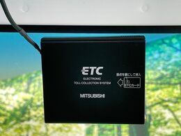 【ETC】高速道路の料金所をストレスなく通過！話題のスポットやサービスエリアに多い「スマートIC」利用時は必須のアイテムです。当店でセットアップを実施、ご納車当日からすぐにご利用いただけます！