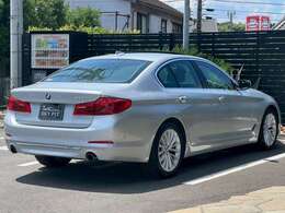 お車に関するご相談、ご質問等ございましたらお気軽に展示場にお越しくださいませ♪もちろんお電話でもご対応可能でございます！車両の詳細の画像、動画も撮影を行いお送りさせていただくことも可能でございます！