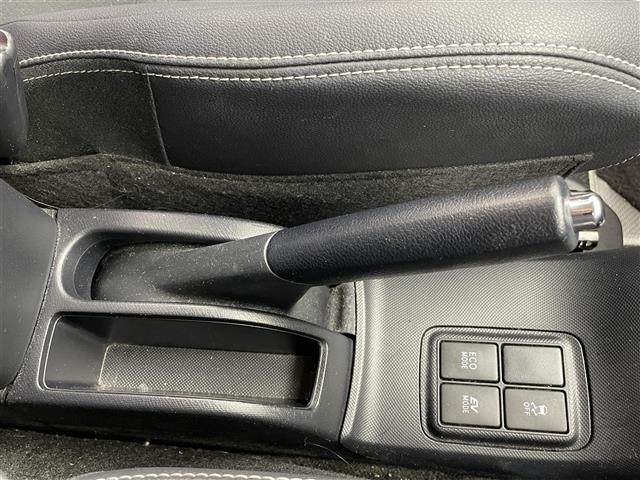 【運転席操作部】快適なドライブを楽しむための機能が装備されています！運転席から触れるので、使いやすいです！除菌プランいれていただくと、さらに清潔で安心していただけます！