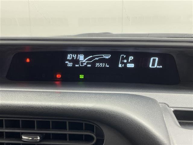 【スピードメーター】メーターがシンプルで見やすく運転しやすいですね！