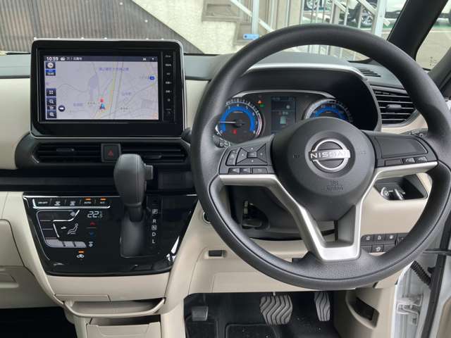 視界も広くゆったりとしているので、どなたでも運転しやすい車になっています！.