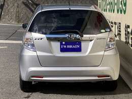 年式、走行、価格にてご不安な方！！当社では、中国運輸局指定整備工場を運営しており、国家整備士資格者の熟練のスタッフが納車前に法定点検及びしっかりと整備を致しますのでご安心してお買い求めください（＾＾）