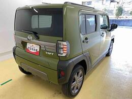 当店では車両本体価格以外に、諸費用を含めた支払総額も表示しておりますので、お客様の予算にピッタリのおクルマお選びができます。コーティングやJAFをセットにしたオトクな購入パックも好評です。