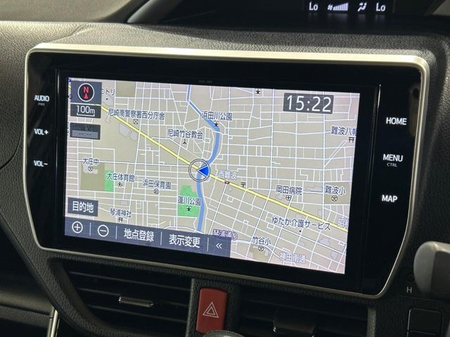 【純正ナビ】人気の純正ナビを装備しております。ナビの使いやすさはもちろん、オーディオ機能も充実！キャンプや旅行はもちろん、通勤や買い物など普段のドライブも楽しくなるはず♪