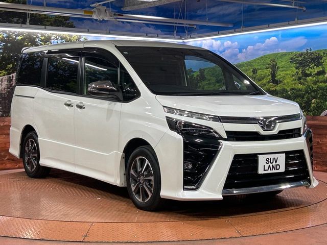 大好評のボディコーティング「弾スプラッシュコート」もご納車までに施工可能。通常のガラスコートと異なる、耐久年数6年の無機質ガラスコーティングが、ボディをキレイな状態に保ってくれます。