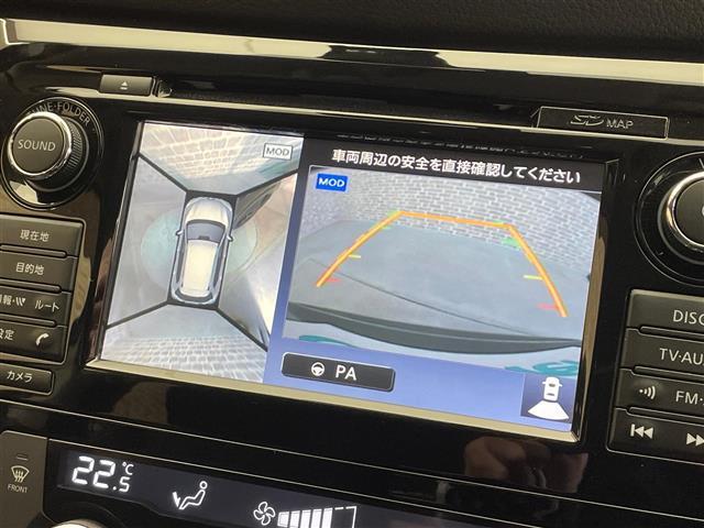 【全周囲カメラ】上から見下ろしたように駐車が可能です。安心して縦列駐車も可能です♪