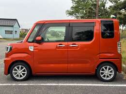 バックカメラが装備されていますのでバック駐車がよりスムーズにできるようになります！！