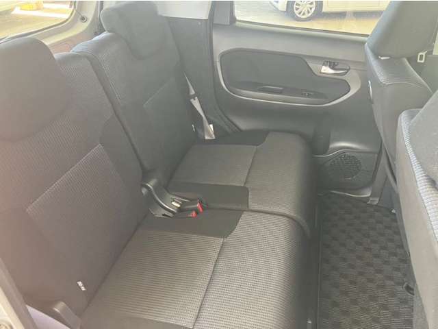 当店のお車をご覧いただきましてありがとうございます。お車についてのご質問やお見積りのご依頼、ご購入にあたってのご相談などお気軽にお問い合わせ下さい！