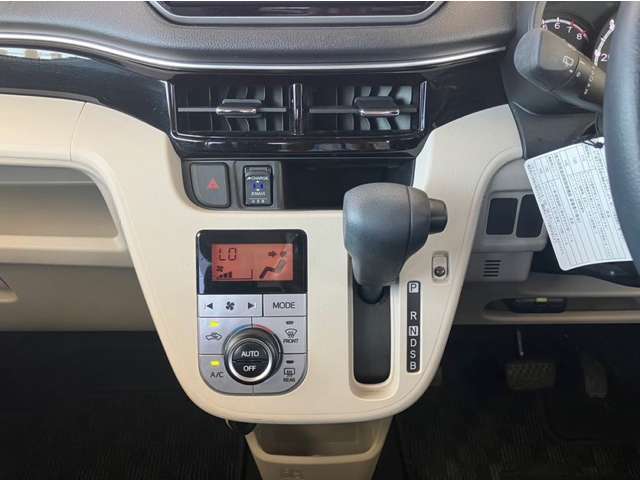 弊社在庫車両は、すべて第三者機関『AIS』により検査頂いた認定車両となります。修復歴車の販売は致しませんので、ご安心ください。またお問い合わせ頂きましたら検査証を添付致します。