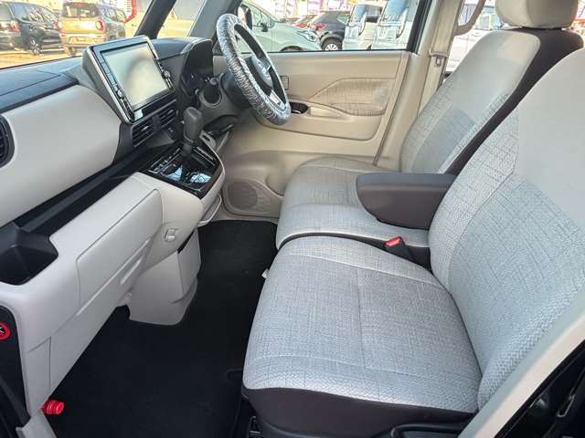 オートコムグループ、全国に展開中！車検専門店、板金専門店、アップガレージ等、トータルカーライフサポートをお約束します！