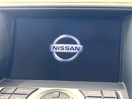 【メーカー純正ナビ】インテリアに溶け込むスタイリッシュな「専用設計」メーカーナビを装備♪視認性や操作性など基本性能にも優れ、より上質なカーライフをお楽しみいただけます。