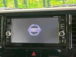 【純正ナビ】人気の純正ナビを装備。オーディオ機能も充実しており、Bluetooth接続すればお持ちのスマホやMP3プレイヤーの音楽を再生可能！毎日の運転がさらに楽しくなります！！