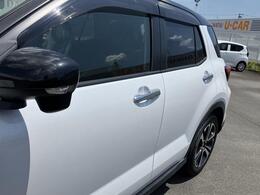 静岡ダイハツの中古車は、展示前に徹底した洗車や室内清掃を実施しております。