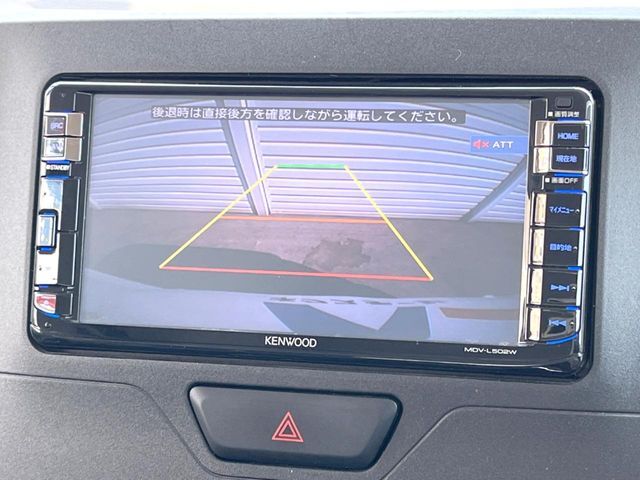 【バックカメラ】駐車時に後方がリアルタイム映像で確認できます。大型商業施設や立体駐車場での駐車時や、夜間のバック時に大活躍！運転スキルに関わらず、今や必須となった装備のひとつです！