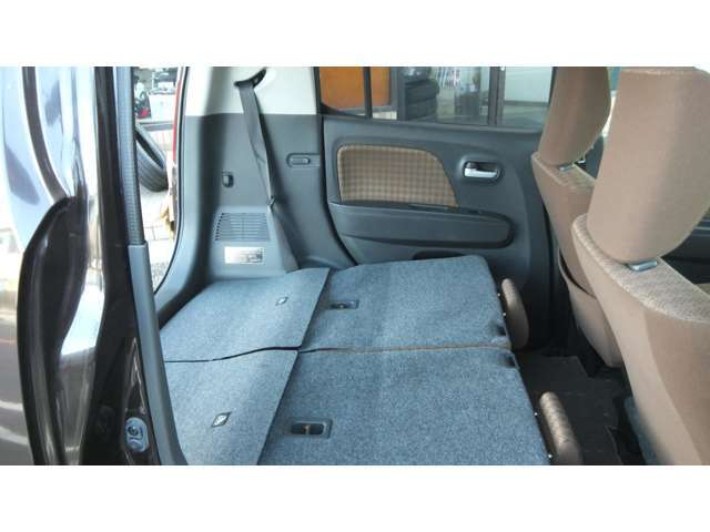 自社工場にて納車前までにエンジン・ブレーキ・油脂類など主要部から細かな部分まで点検整備致します。点検項目80箇所以上！