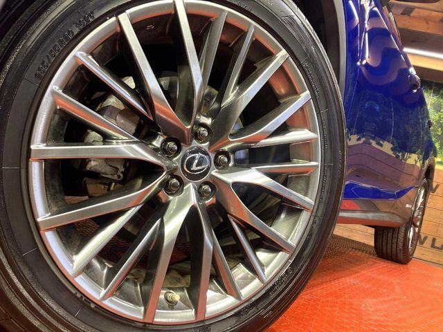 【純正20インチアルミホイール】外観にマッチした純正アルミホイールを装着しております。各種社外アルミホイールや、スタッドレスタイヤも取扱いしております。是非ご相談ください♪