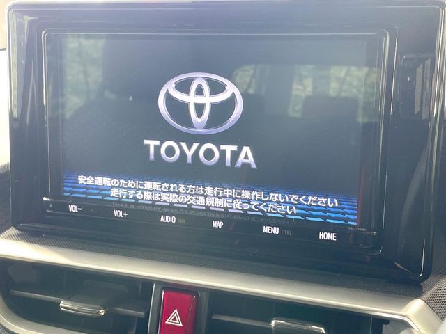 【純正9型ナビ】人気の純正ナビを装備。オーディオ機能も充実しており、Bluetooth接続すればお持ちのスマホやMP3プレイヤーの音楽を再生可能！毎日の運転がさらに楽しくなります！！
