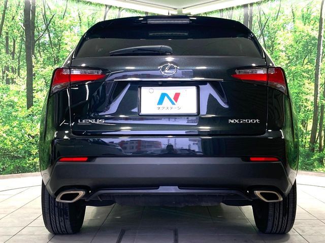 安心の最長10年・走行無制限保証（有償）をご用意。保証内容も充実はもちろん、無料点検＆オイル交換や、年中無休の全国・24時間ロードサービスも付帯されておりますのでご安心下さい。