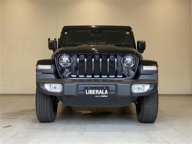 LIBERALAの全国在庫約2,400台※！その中から厳選したお車をご提案！お近くの店舗でのご納車可能！その品揃えと品質に驚くこと間違い無し！※2023年10月現在。売約済みの可能性もございます。