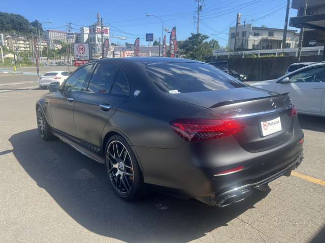 4リッターV8ツインターボエンジン「M177」を搭載するパフォーマンスモデル「AMG　E63　S　4MATIC＋」がベースとなっております。