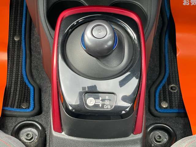 車内タバコなどの嫌なニオイはありません。