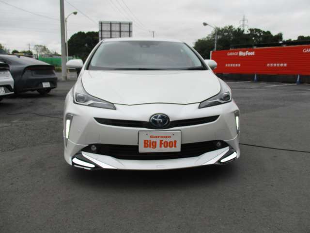 オートローンは金利3.9％～、最長120回までご利用いただけます。店頭にご来店いただかなくてもローンシミュレーションから仮審査まで可能ですので遠方のお客様もお気軽にご相談ください。