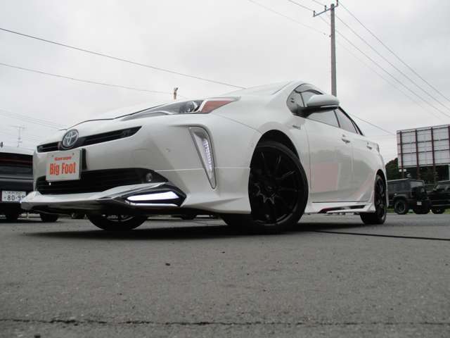 当社では、24ヶ月法定点検と同様のメンテナンスを行い、更に54項目における内外装備品など点検チェックのメンテナンスを行い安心のカーライフを多くのユーザー様に提供しております。