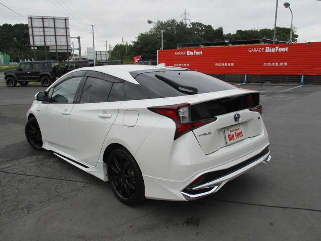 ご自宅まで無料で陸送納車いたします。一部地域は無料陸送の対象外ですが、陸送納車は全国対応可能ですのでお気軽にスタッフまでご相談ください。一部の離島など陸送できない地域もございます。