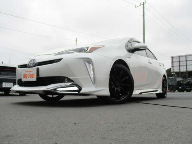 無料保証の他にも走行距離無制限、300項目以上の保証範囲にロードサービスも付帯する365日24時間対応の有償保証も承っております。最長3年まで加入できますので詳しくはスタッフまでお問い合わせください。