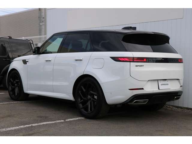 ジャガー・ランドローバーの認定中古車は、ご納車後24ヶ月(走行距離無制限)の認定中古車保証が無料付帯！当店を含む全国のジャガー・ランドローバー正規ディーラーにて対応いたします。