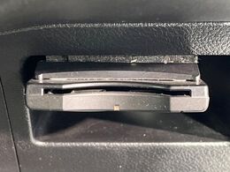 【ETC】高速道路の料金所をストレスなく通過！話題のスポットやサービスエリアに多い「スマートIC」利用時は必須のアイテムです。当店でセットアップを実施、ご納車当日からすぐにご利用いただけます！
