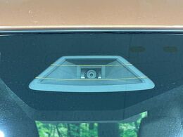 【スズキ　セーフティサポート】走行中に前方の車両等を認識し、衝突しそうな時は警報とブレーキで衝突回避と被害軽減をアシスト。より安全にドライブをお楽しみいただけます。