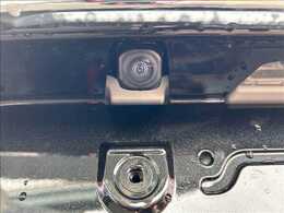 バックカメラも付いてます！これで駐車も楽々です！