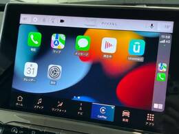 ●Apple　Car　Play：スマホとの有線接続で、ナビ・オーディオ再生などスマホのアプリ機能が画面でも使える便利機能です！
