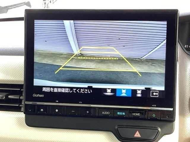 ホンダ純正ナビなので3ビュー切り替えバックカメラにも対応してますよ(^^)/バック運転苦手な方におススメですよ(^^♪