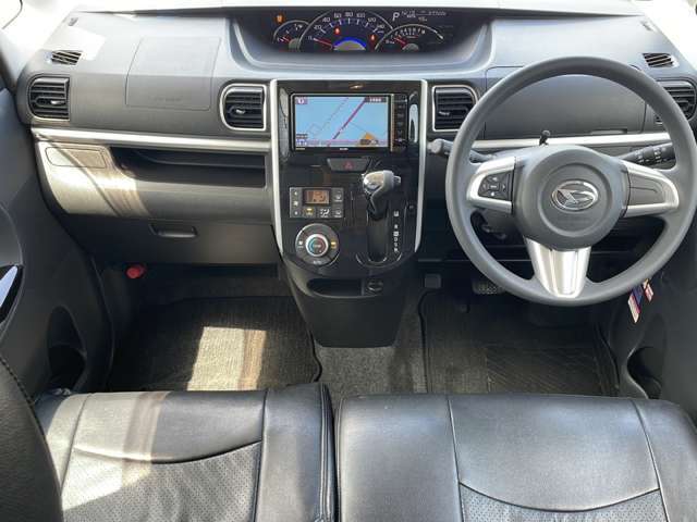 車両販売と整備・保証・クリーニングなどのサービスを自由にお選び頂けます。 その上お値打ちなクルマばかりです。 サービスは必要な分だけお選び下さい。