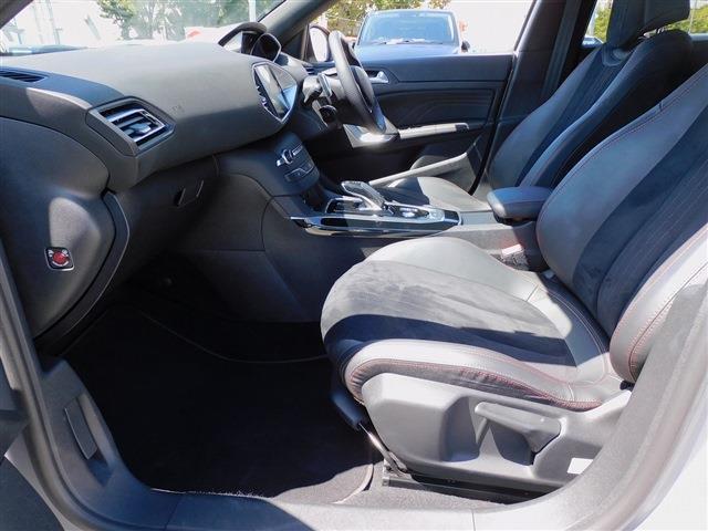 1オーナー・ACC・レーンキープ・BSM・8AT・ナビTV・全周囲カメ・CarPlay・Bluetooth・スマートキー・純正18インチAW・コーナーセンサー・LEDライト・ハーフレザー・Pアシスト・ETC