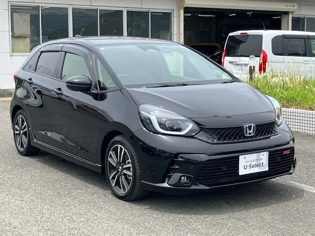 納車前には、当社メカニックによる『プロの視点』で、安全かつ安心して気持ちよくお乗りいただける整備を行います。尚、お車によっては別途追加部品をご相談させて頂く事もございます。詳しくはスタッフまで。