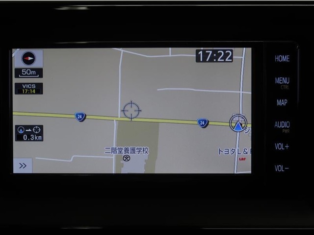 ナビゲーションを装備。タッチパネル式で使いやすく、お出かけもラクラクです。