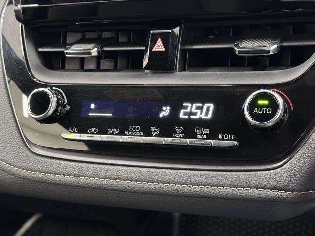 使いやすいレイアウトの空調スイッチ類です。　スイッチも大きく、気温に合わせて直感的に操作できそうですね。操作もしやすく、車内をいつでも快適に保てます。