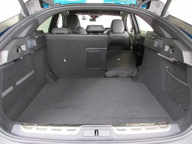 ラゲッジルームも十分広いです