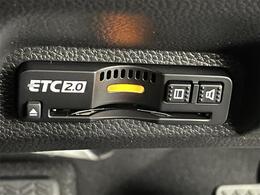 【ETC】有料道路を利用する際に料金所で停止することなく通過できる、ETC車載器（ノンストップ自動料金収受システム機器）が装備されています。セットアップを行うことで利用可能になります。